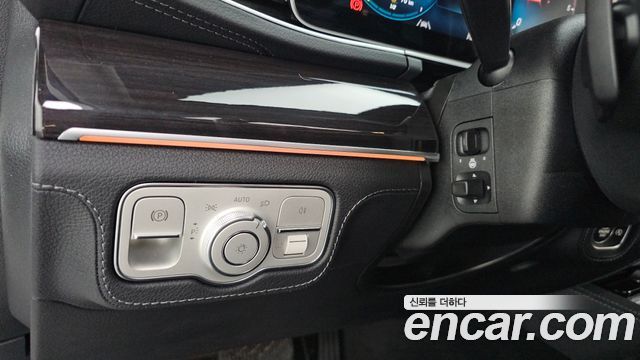 Mercedes-Benz GLE-Class GLE300d 4MATIC