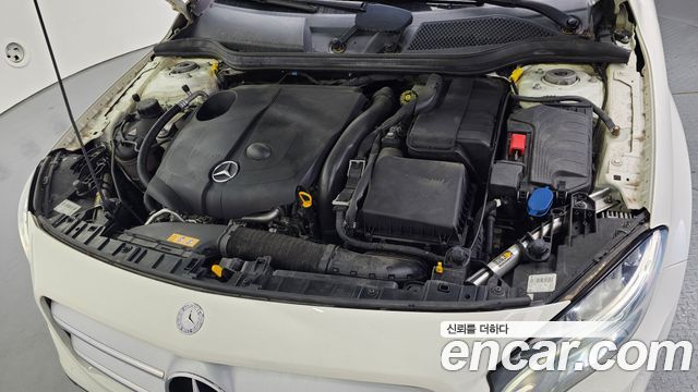 Mercedes-Benz GLA-Class GLA200 d 4MATIC