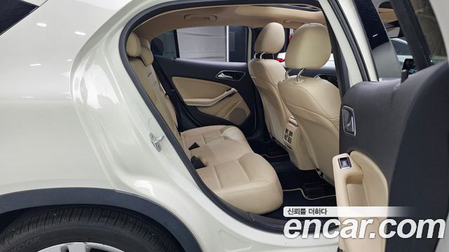 Mercedes-Benz GLA-Class GLA200 d 4MATIC