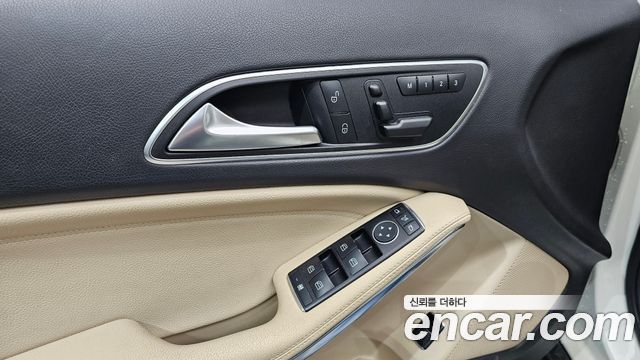 Mercedes-Benz GLA-Class GLA200 d 4MATIC