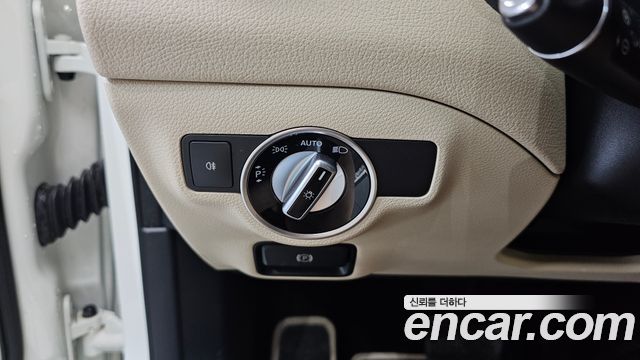 Mercedes-Benz GLA-Class GLA200 d 4MATIC