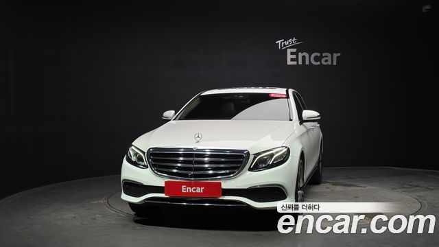 Mercedes-Benz E-Class E300 Exclusive Standard