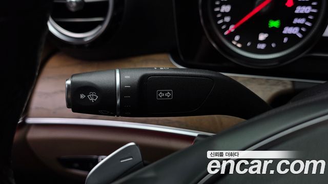 Mercedes-Benz E-Class E300 Exclusive Standard