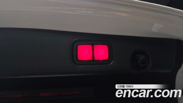 Mercedes-Benz E-Class E300 Exclusive Standard