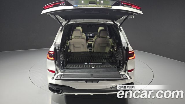 BMW X7 M60i xDrive M sport 6STR