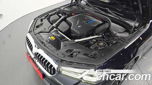 BMW 5-Series 530e M Sport