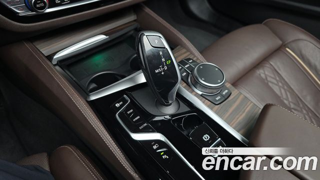 BMW 5-Series 530e M Sport