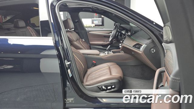BMW 5-Series 530e M Sport