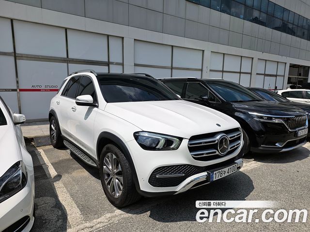 Mercedes-Benz GLE-Class GLE300d 4MATIC
