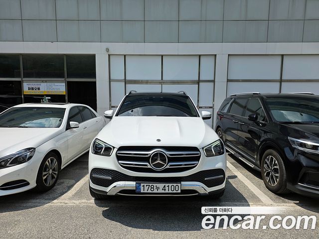 Mercedes-Benz GLE-Class GLE300d 4MATIC