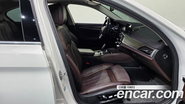 BMW 5-Series 520d Luxury Plus
