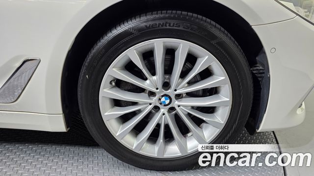BMW 5-Series 520d Luxury Plus