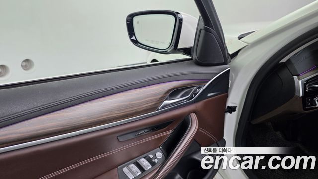 BMW 5-Series 520d Luxury Plus