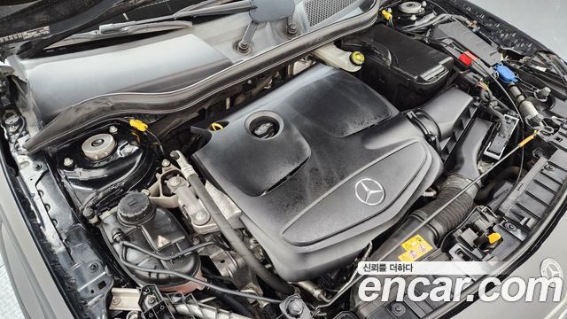 Mercedes-Benz GLA-Class GLA220 Premium