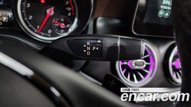 Mercedes-Benz GLA-Class GLA220 Premium