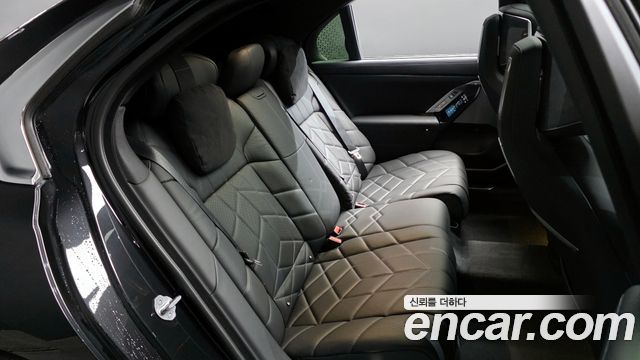 BMW 7-Series 740d xDrive M Sport