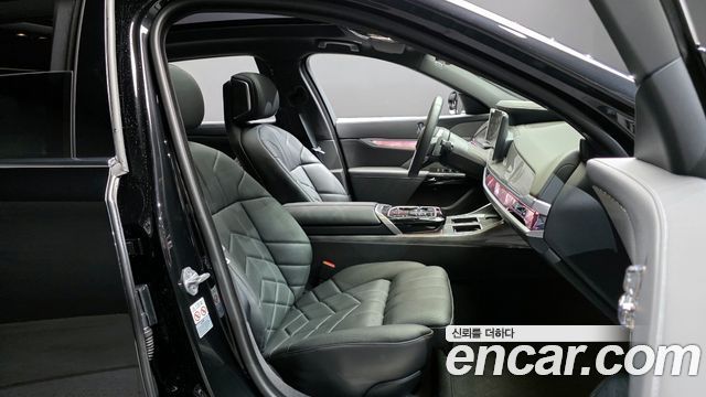 BMW 7-Series 740d xDrive M Sport