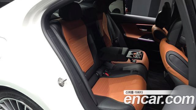 Mercedes-Benz C-Class C300 4MATIC AMG Line