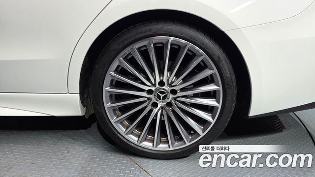 Mercedes-Benz C-Class C300 4MATIC AMG Line