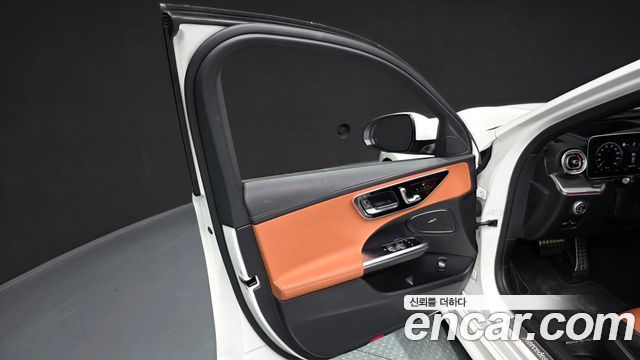 Mercedes-Benz C-Class C300 4MATIC AMG Line