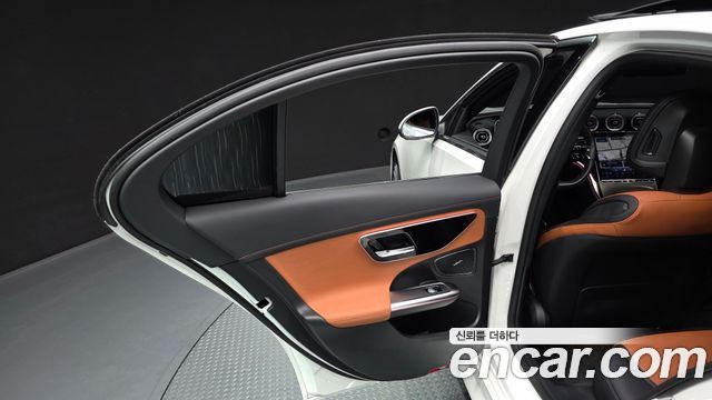Mercedes-Benz C-Class C300 4MATIC AMG Line