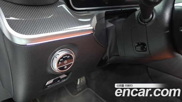 Mercedes-Benz C-Class C300 4MATIC AMG Line