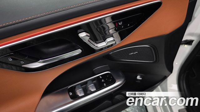 Mercedes-Benz C-Class C300 4MATIC AMG Line