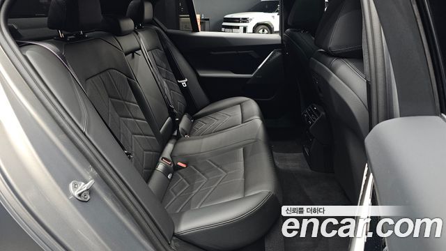 BMW 5-Series 520i Special Edition