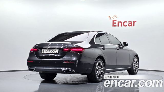 Mercedes-Benz E-Class E300e 4MATIC Exclusive