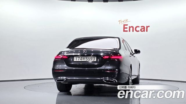 Mercedes-Benz E-Class E300e 4MATIC Exclusive