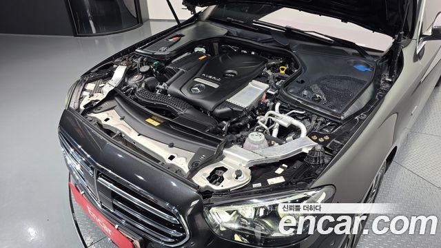 Mercedes-Benz E-Class E300e 4MATIC Exclusive