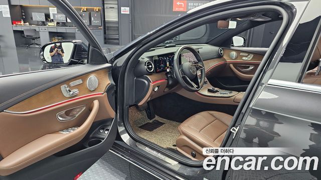 Mercedes-Benz E-Class E300e 4MATIC Exclusive