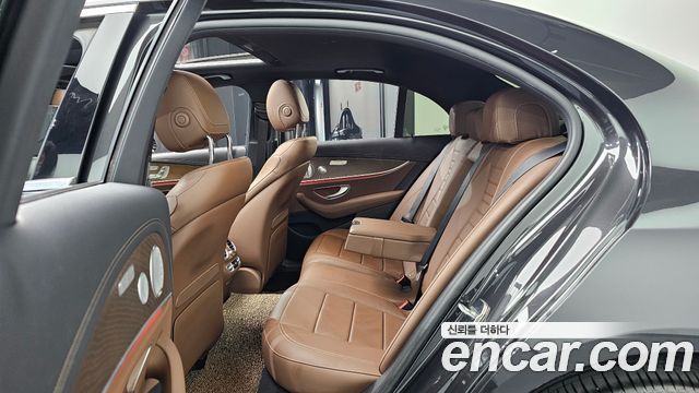 Mercedes-Benz E-Class E300e 4MATIC Exclusive