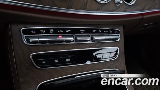Mercedes-Benz E-Class E300e 4MATIC Exclusive