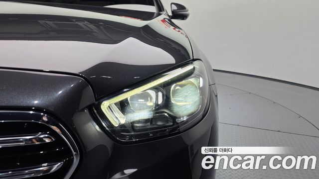 Mercedes-Benz E-Class E300e 4MATIC Exclusive