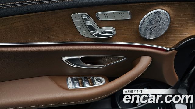 Mercedes-Benz E-Class E300e 4MATIC Exclusive