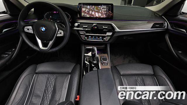 BMW 5-Series 530i Luxury