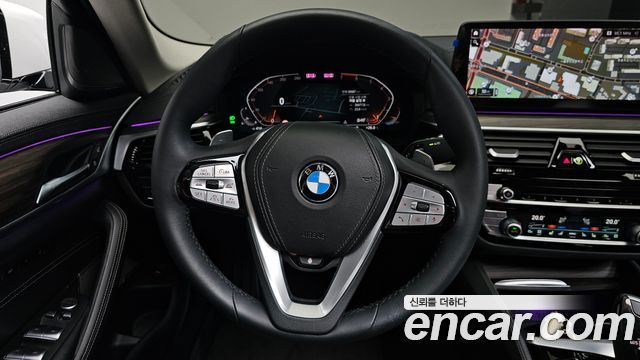 BMW 5-Series 530i Luxury