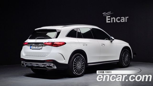 Mercedes-Benz GLC-Class GLC300 4MATIC AMG Line