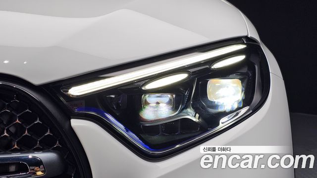 Mercedes-Benz GLC-Class GLC300 4MATIC AMG Line