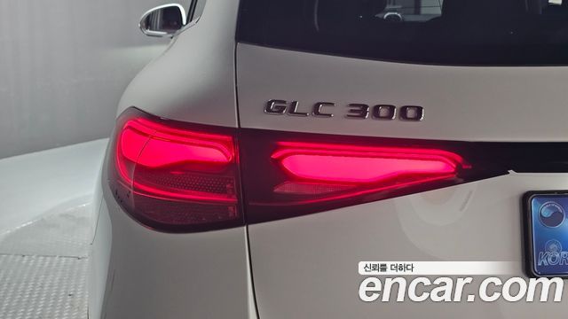 Mercedes-Benz GLC-Class GLC300 4MATIC AMG Line