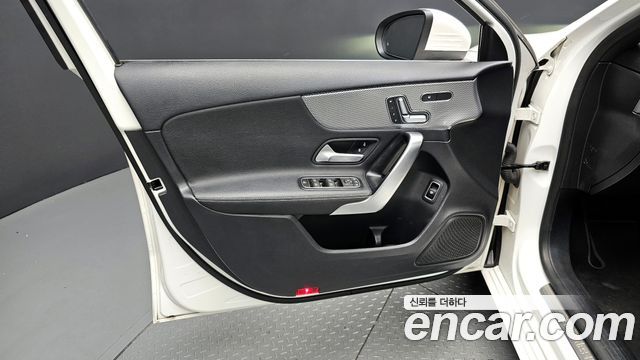 Mercedes-Benz A-Class A250 4MATIC Sedan
