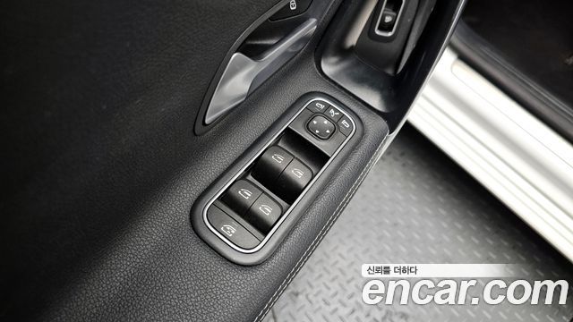 Mercedes-Benz A-Class A250 4MATIC Sedan