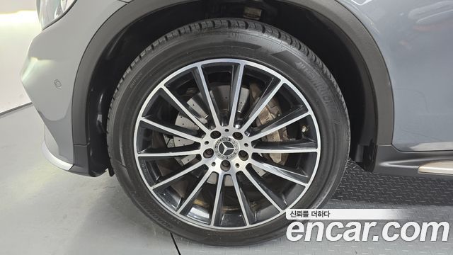 Mercedes-Benz GLC-Class GLC300 4MATIC AMG Line Coupe