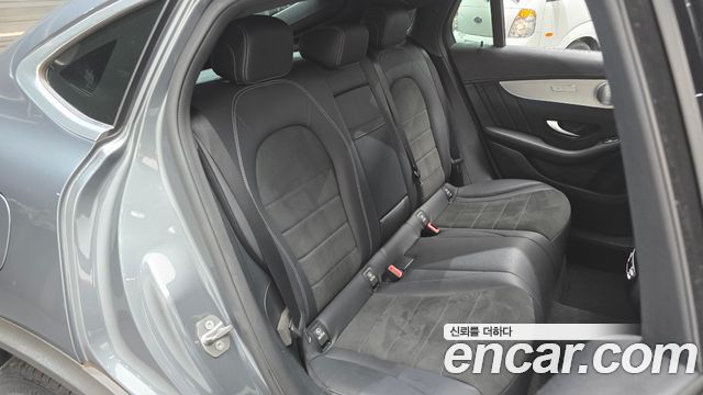 Mercedes-Benz GLC-Class GLC300 4MATIC AMG Line Coupe