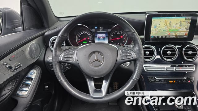 Mercedes-Benz GLC-Class GLC300 4MATIC AMG Line Coupe