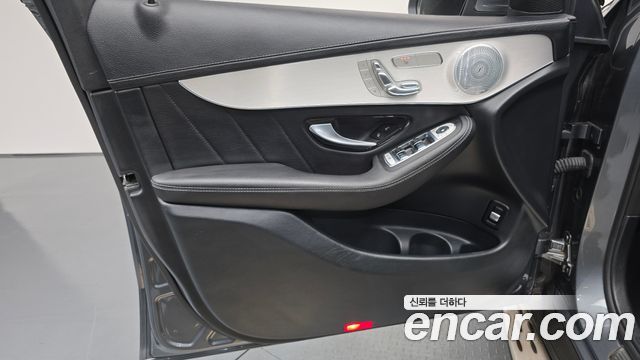 Mercedes-Benz GLC-Class GLC300 4MATIC AMG Line Coupe
