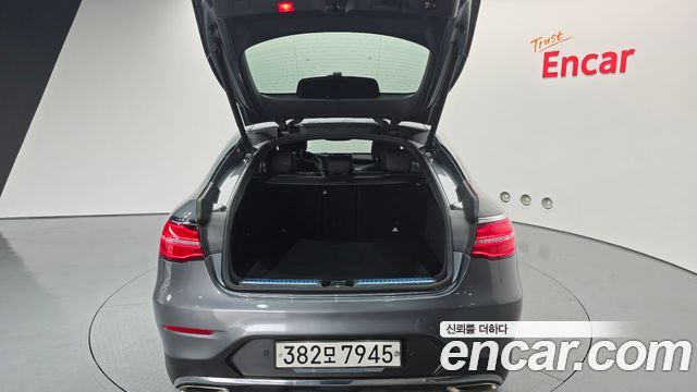 Mercedes-Benz GLC-Class GLC300 4MATIC AMG Line Coupe