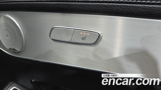 Mercedes-Benz GLC-Class GLC300 4MATIC AMG Line Coupe