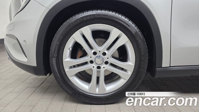 Mercedes-Benz GLA-Class GLA200 d 4MATIC